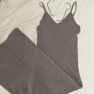 Grey ankle length dress. Size woman’s XS.